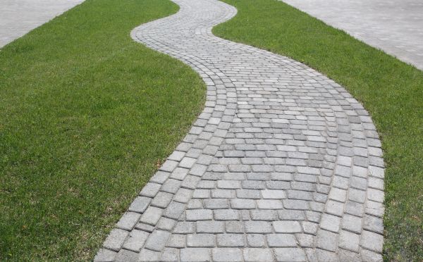 Cost of Yard Walkway Construction in Fort Collins